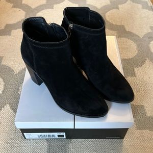 Dolce Vita Stun Black Suede Bootie - Size 6.5